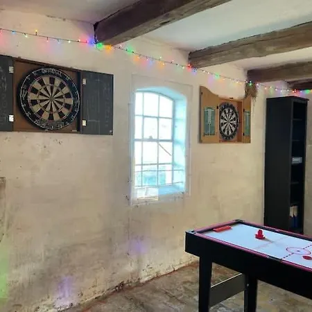 Сasa de vacaciones Charming Close To The *