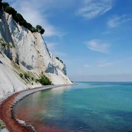 Charming Close To The * Stege