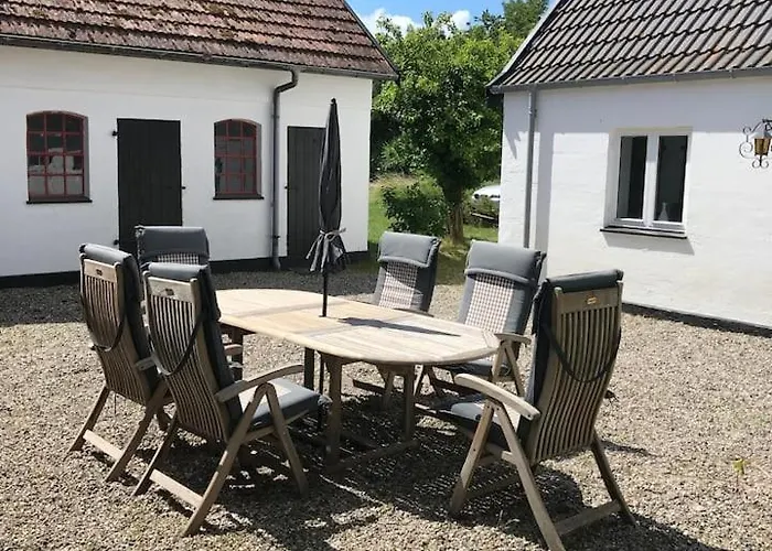 Charming Close To The *