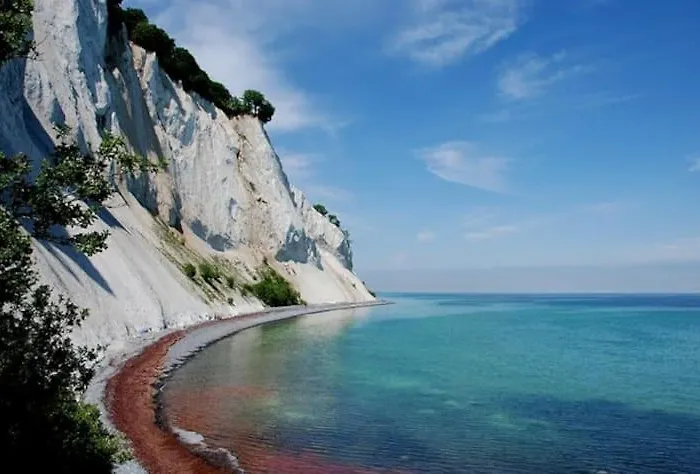 Charming Close To The * Stege