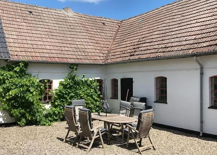 Сasa de vacaciones Charming Close To The