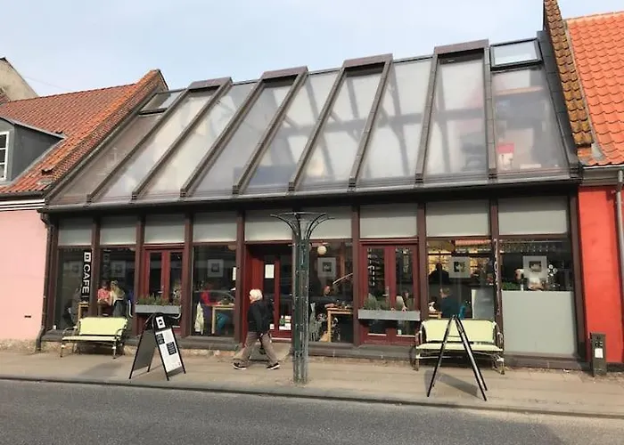 Charming Close To The * Stege